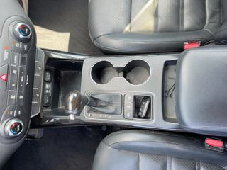 2017 Kia Sorento 3.3L EX - Interior Steering Wheel With Keys Image